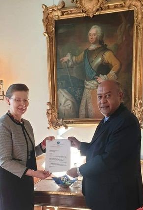 السفير مهريتآب مولوغيتا يقدم نسخة من أوراق اعتماده إلى وزارة الخارجية السويدية