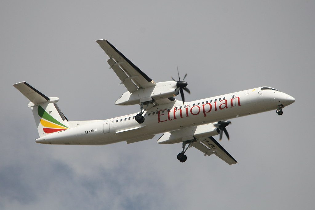 Ethiopian airlines отзывы. Dash 8 q400. DEHAVILLAND Dash 8 q400. Ethiopian Airlines Bombardier DHC-8. Qazaq Air dhc8 Dash 8-400.